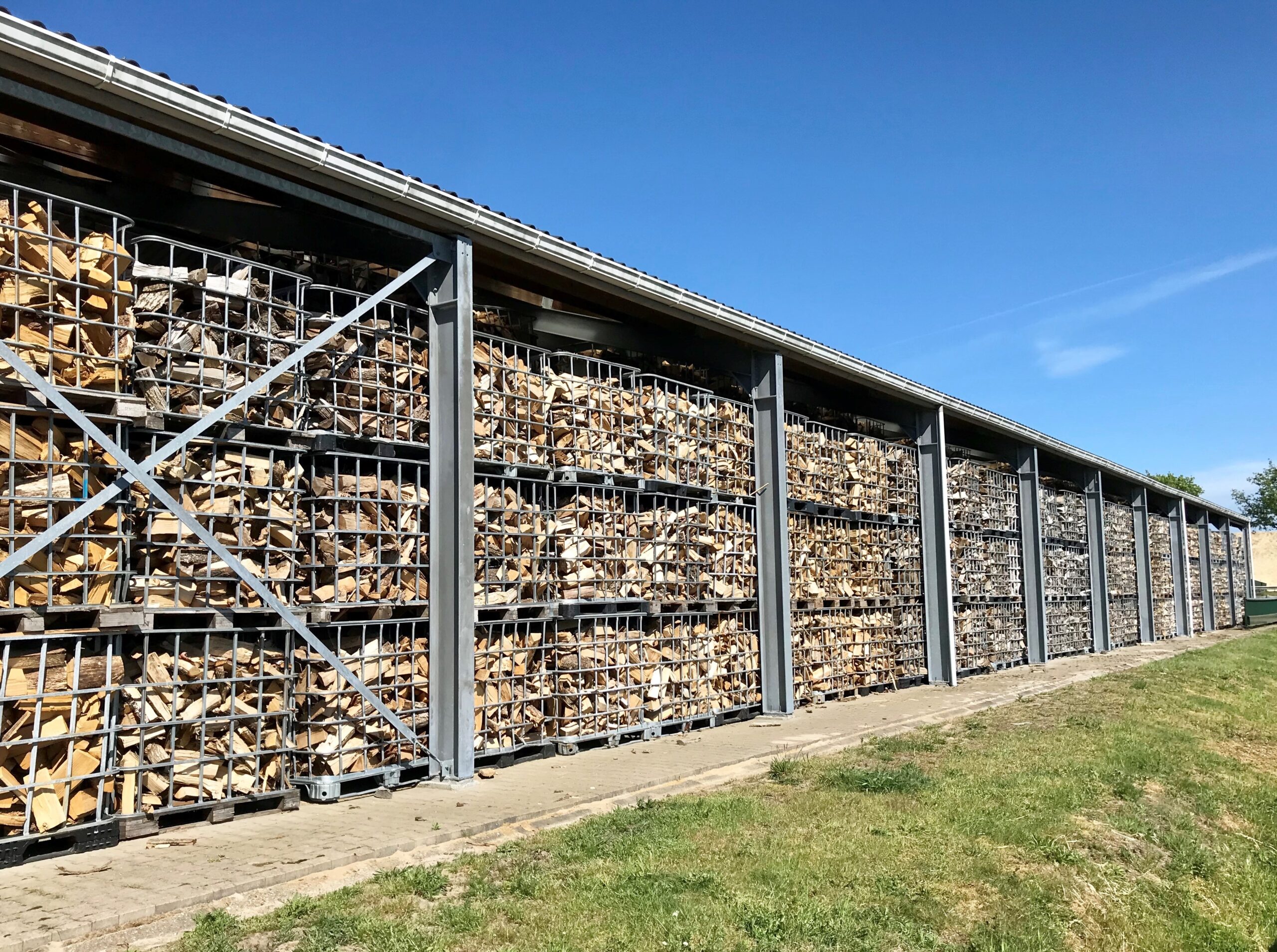 Eiken haardhout Annehiel Rondhoutverwerking